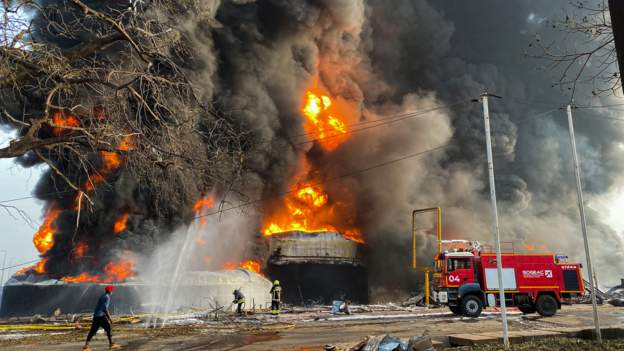 Fuel prices spike in Conakry after deadly oil blast