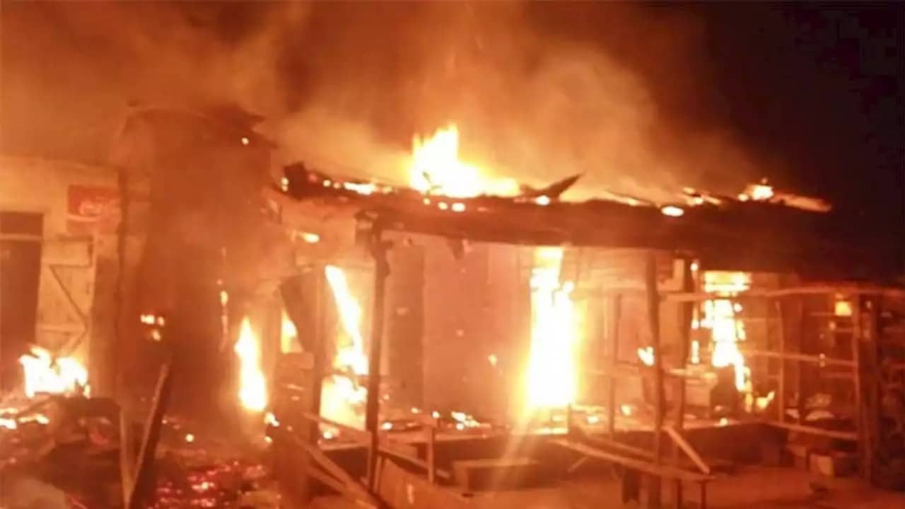 Midnight Fire Ravages Oyo Farmers’ Market, Destroys Properties Worth Millions