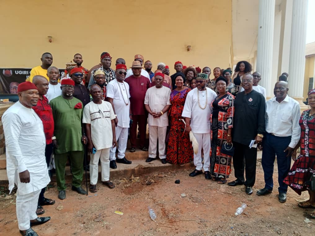 UGIRI CLAN ELDERS COUNCIL PAYS COURTESY VISIT TO HON.EVANG. CHIKA OKOROIKE, PLEDGES SUPPORT TO HIS ADMINISTRATION AS THE EXECUTIVE CHAIRMAN OF ISIALA MBANO LGA